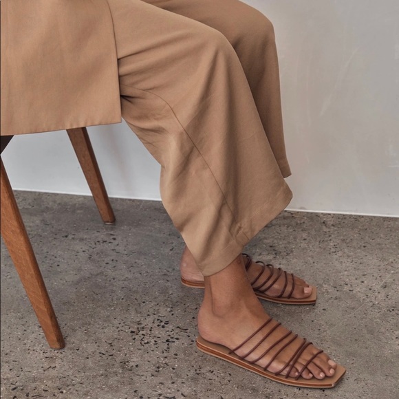 Brand new St. Agni Seni Slide in Earth. Size 39. - Picture 3 of 3